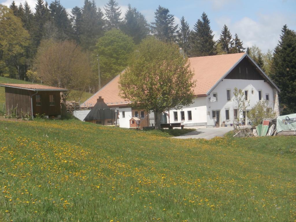 B&B La Ferme De Pouillerel La Chaux De Fonds Luaran gambar
