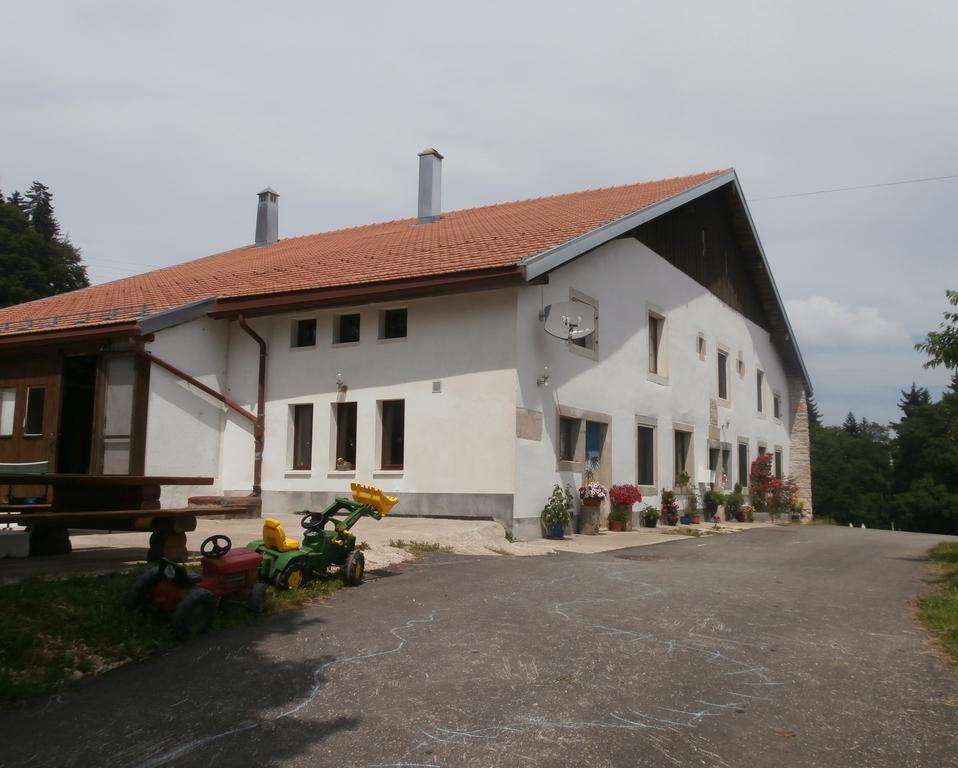 B&B La Ferme De Pouillerel La Chaux De Fonds Luaran gambar